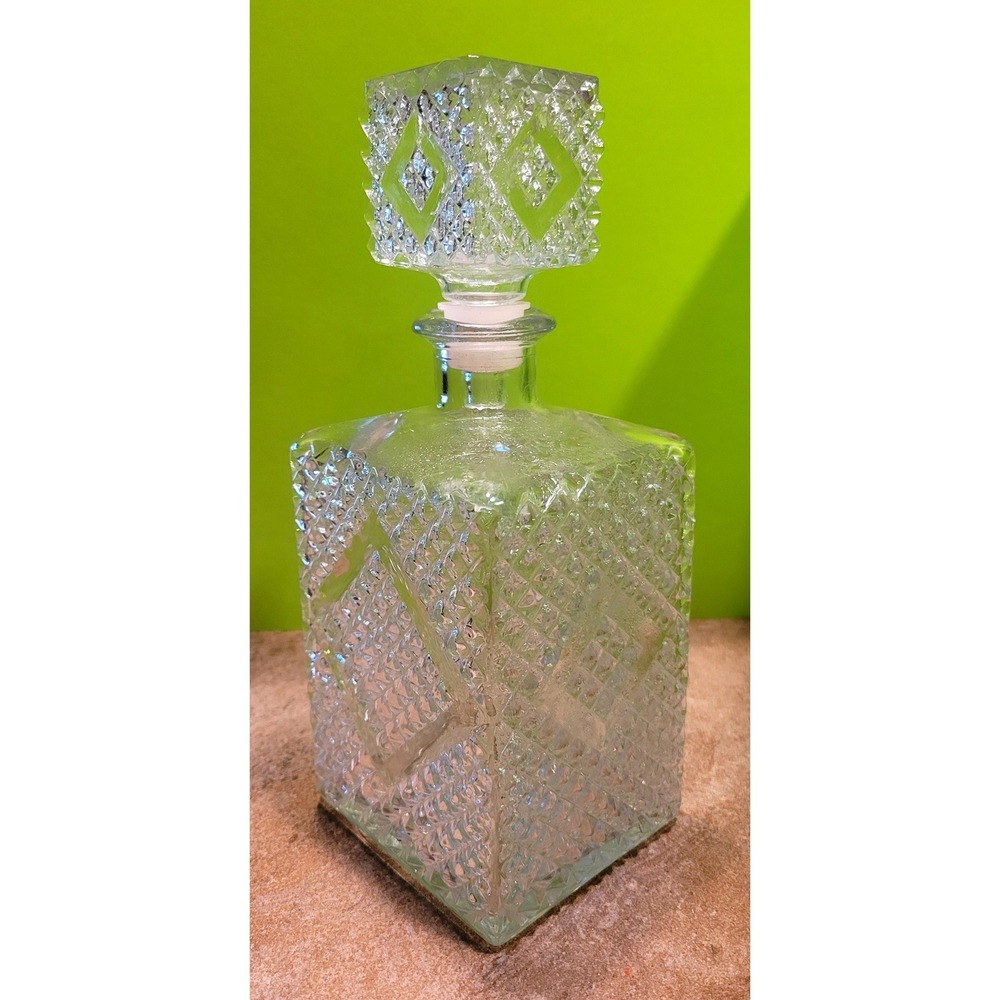 1960's I W Harper Kentucky Bourbon Square Decanter Diamond Cut Pattern 9.5in